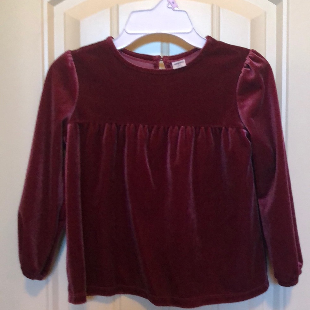 Little girl burgundy top